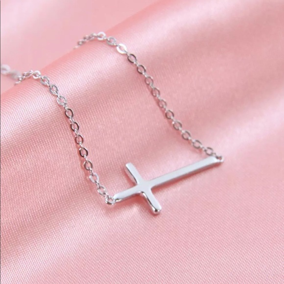 New 925 Sterling Silver Sideway Cross Necklace - Picture 3 of 5